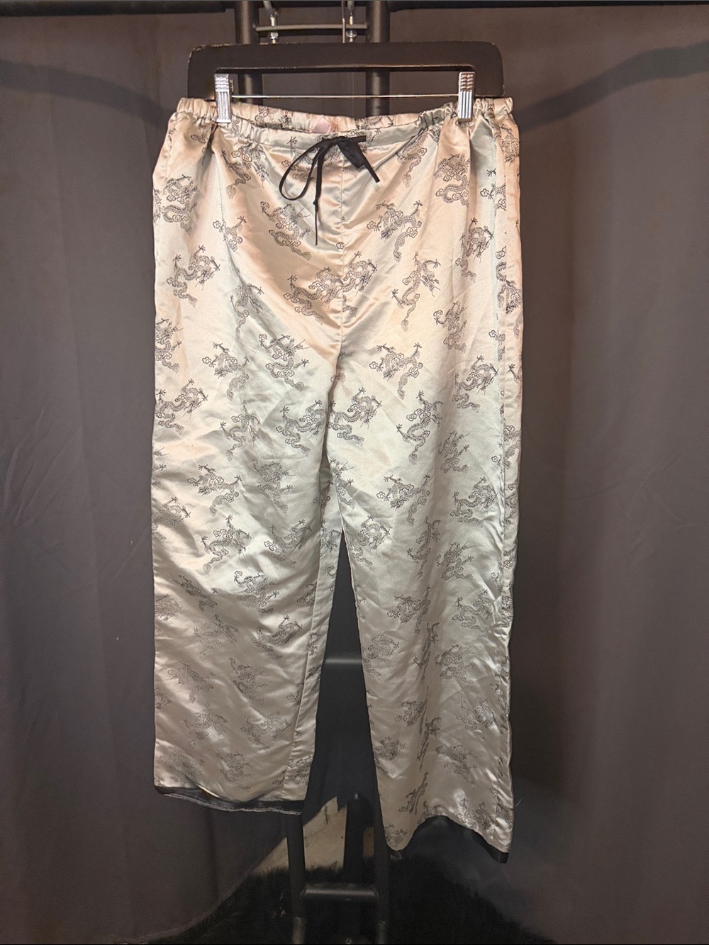 Lipsy Silver Satin Dragon-Print Lounge Pants